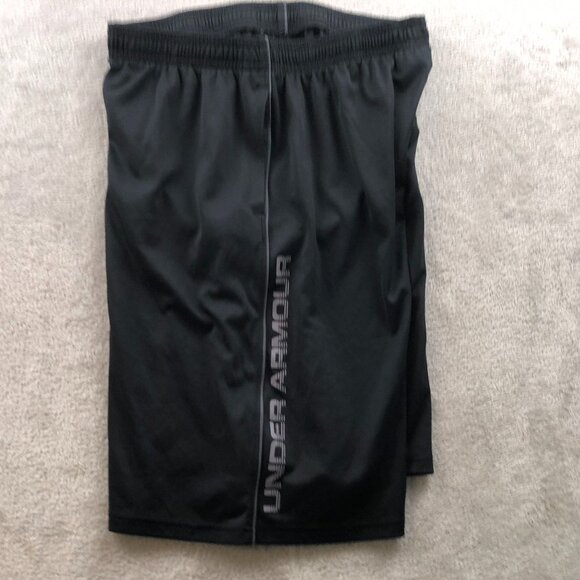Under Armour Men's 5" Shorts Size XL Loose Fit Activewear Black - Picture 3 of 15